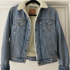 Levi’s Sherpa lined jacket